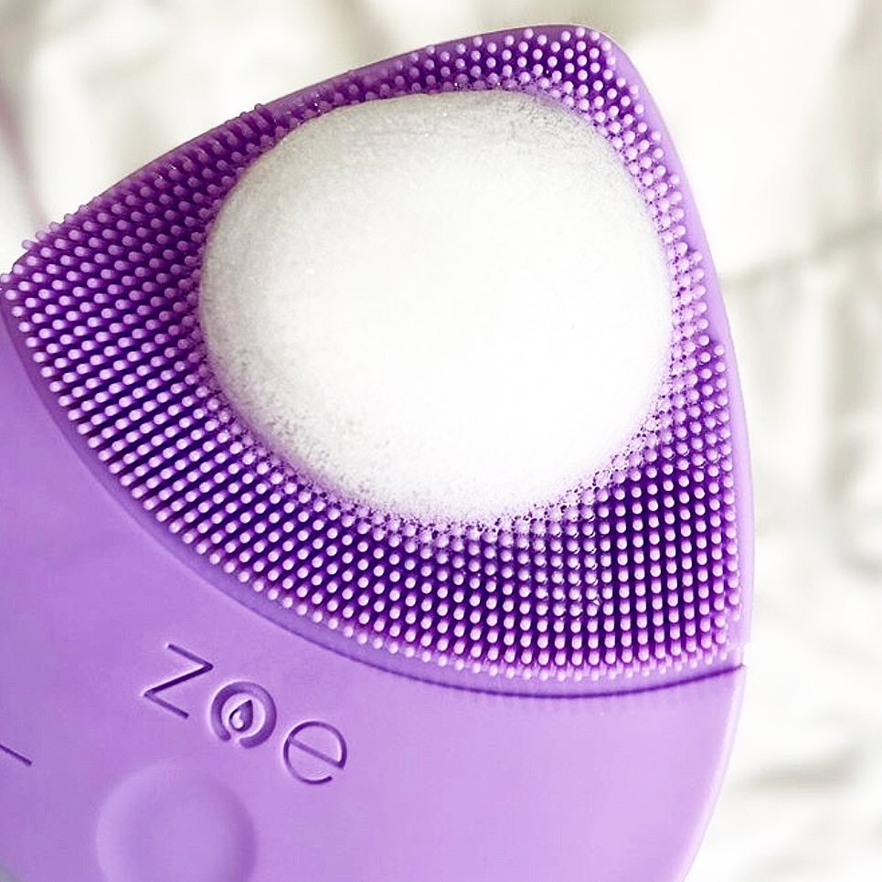 Zoe Plus Skin Scrubber